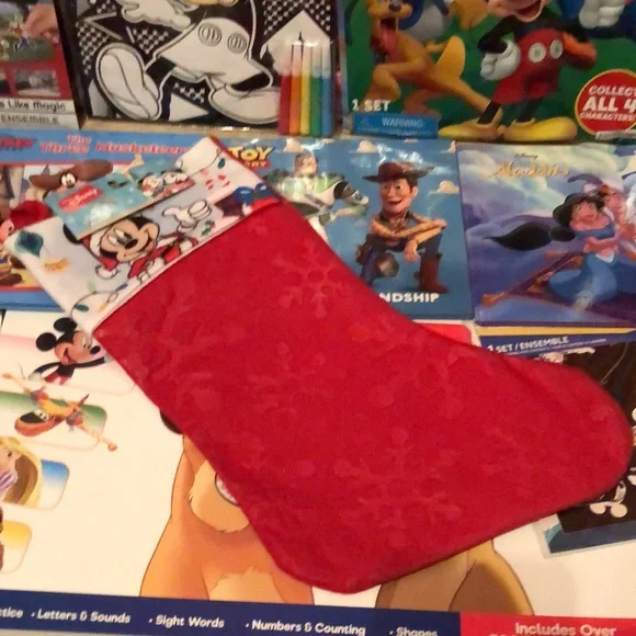 Disney Kid’s Gift Bundle - Picture 2 of 5